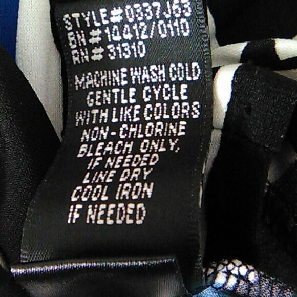 AB Studio Graphic Knit Dress - Picture 9 of 11